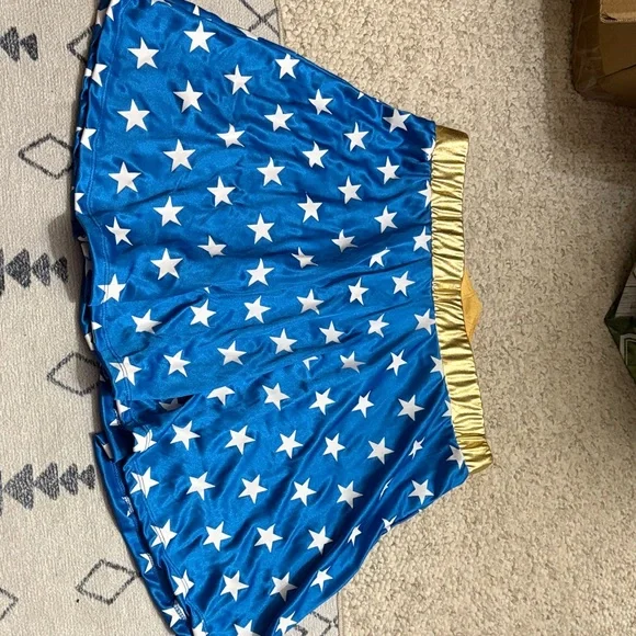 Wonder Woman skirt - Picture 7 of 10